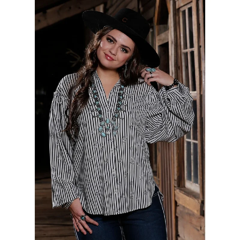 Cruel Demin Gray Metallic Print Womens Blouse Lightweight Floral Blouse