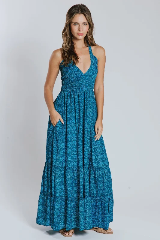 Aarya Halter Maxi Dress Comfortable Long-Sleeve Maxi Dress
