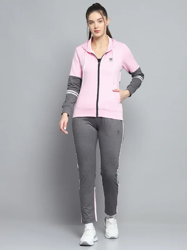 Women Pink Solid Hooded Full Sleeve Tracksuit Hoodie with Hem Patch Decorative Personalized