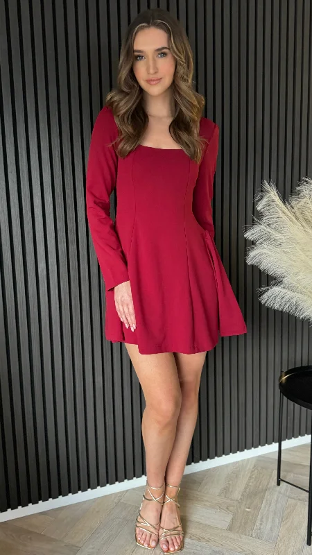Alysse Burgundy Square Neck Mini Dress Chic Sleeveless Mini Dress