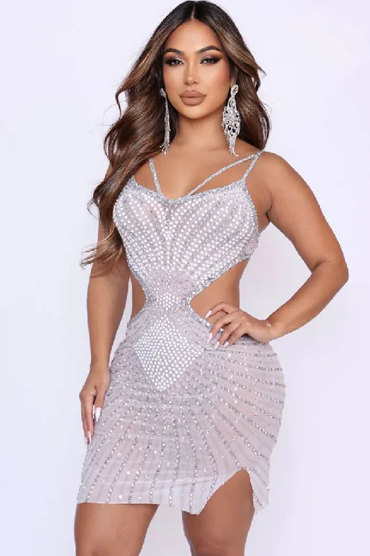 Sparkly Rhinestone V Neck Sheer Mesh Cutout Party Mini Dress - Ivory Trendy Tie-Dye Mini Dress Sparkly Rhinestone V Neck Sheer Mesh Cutout Party Mini Dress - Ivory Trendy Tie-Dye Mini Dress
