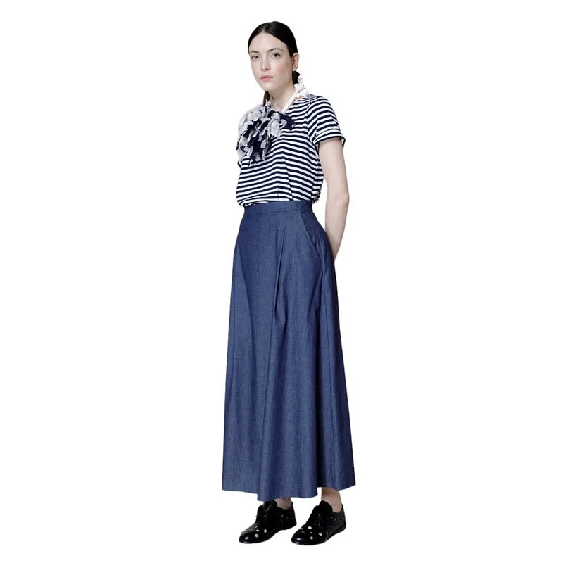 Gonna Fifties Skirt in Chambray Blue denim skirt casual