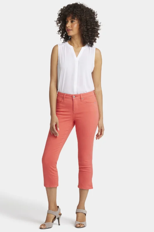 Chloe Capri Jeans Fashionable Straight Fit Denim