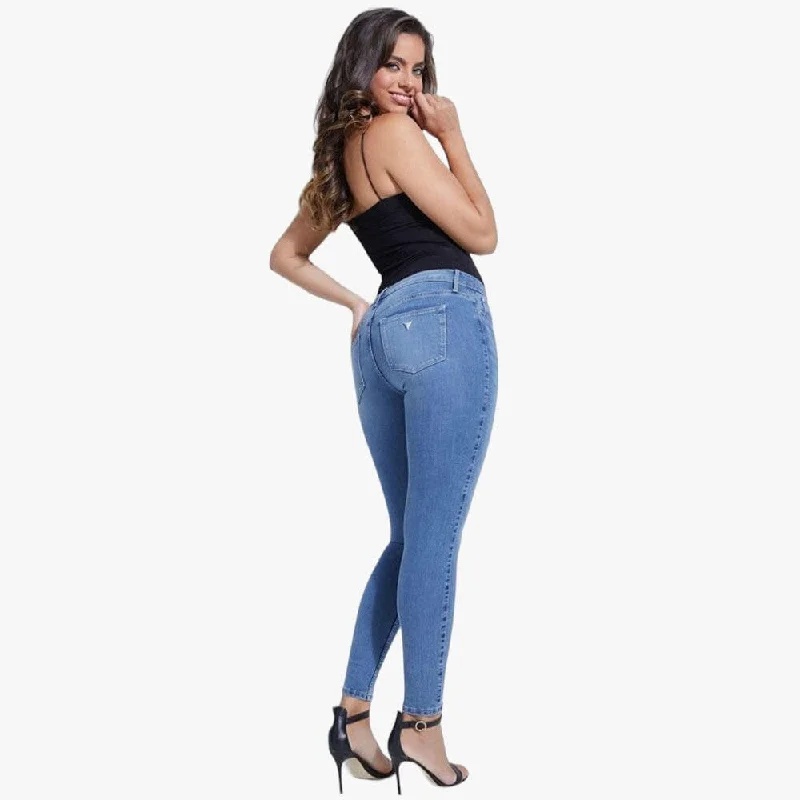 Guess Ladies Eco Low Power Skinny Jeans Light Wash Chic Vintage-Inspired Denim Jeans Guess Ladies Eco Low Power Skinny Jeans Light Wash Chic Vintage-Inspired Denim Jeans