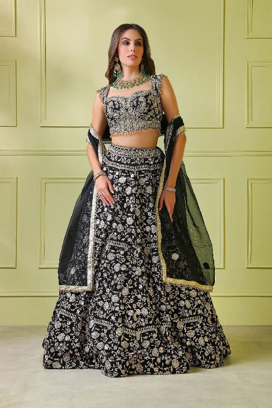Black embroidered top and embroidered Skirt cashmere skirt fine