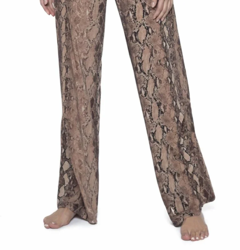 Lounge Pants In Kaa Chic Checkered Pants